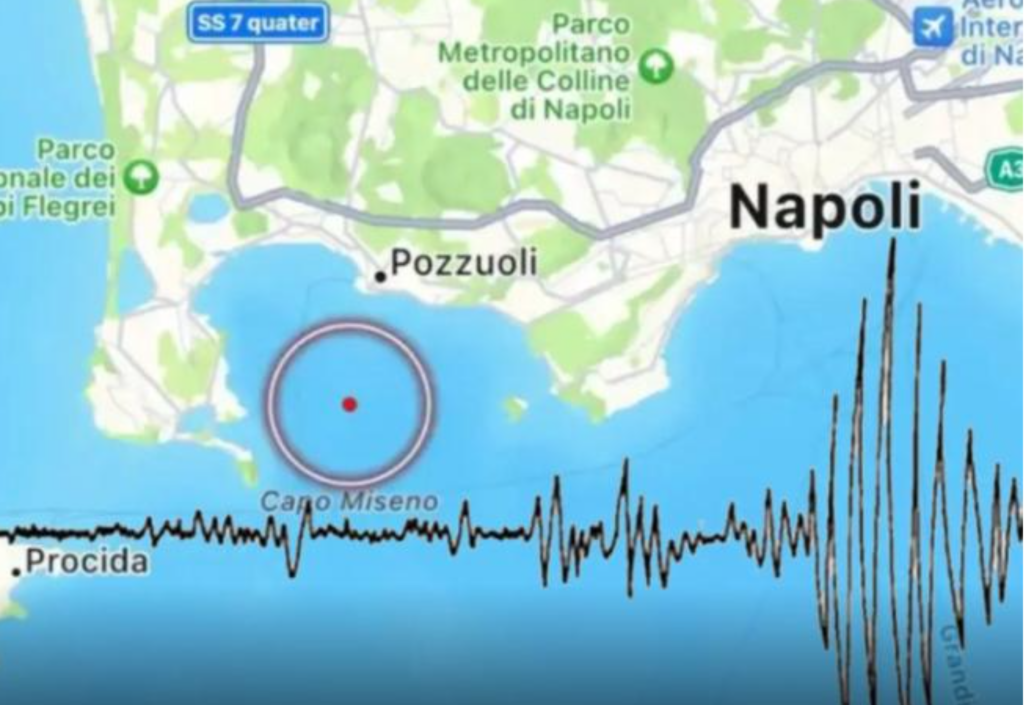 Campi Flegrei, oltre 100 scosse, si riunisce unità di crisi: la situazione scuole oggi a Napoli e provincia