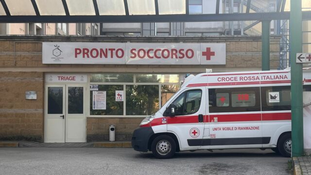 Pronto Soccorso: il San Pio cerca medici, anche specializzandi e in pensione, per gestire i codici meno critici – NTR24.TV