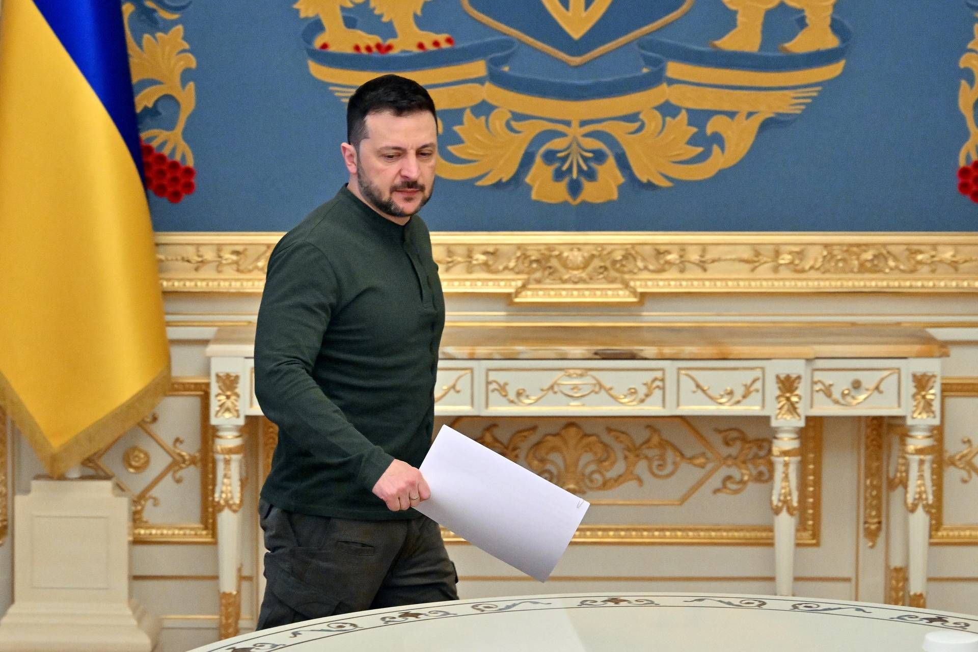 Ucraina, Zelensky ‘si piega’ a Trump: “Pronto a accordo”