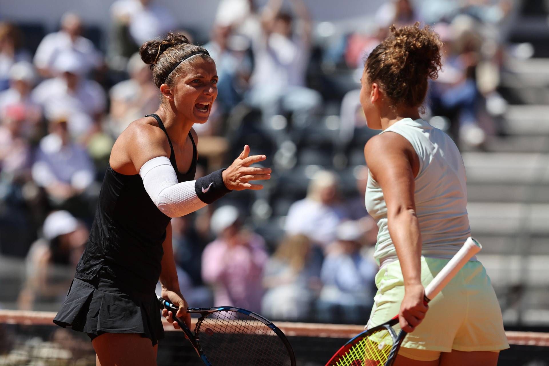 Jasmine Paolini e Sara Errani trionfano a Doha: vittoria nel doppio