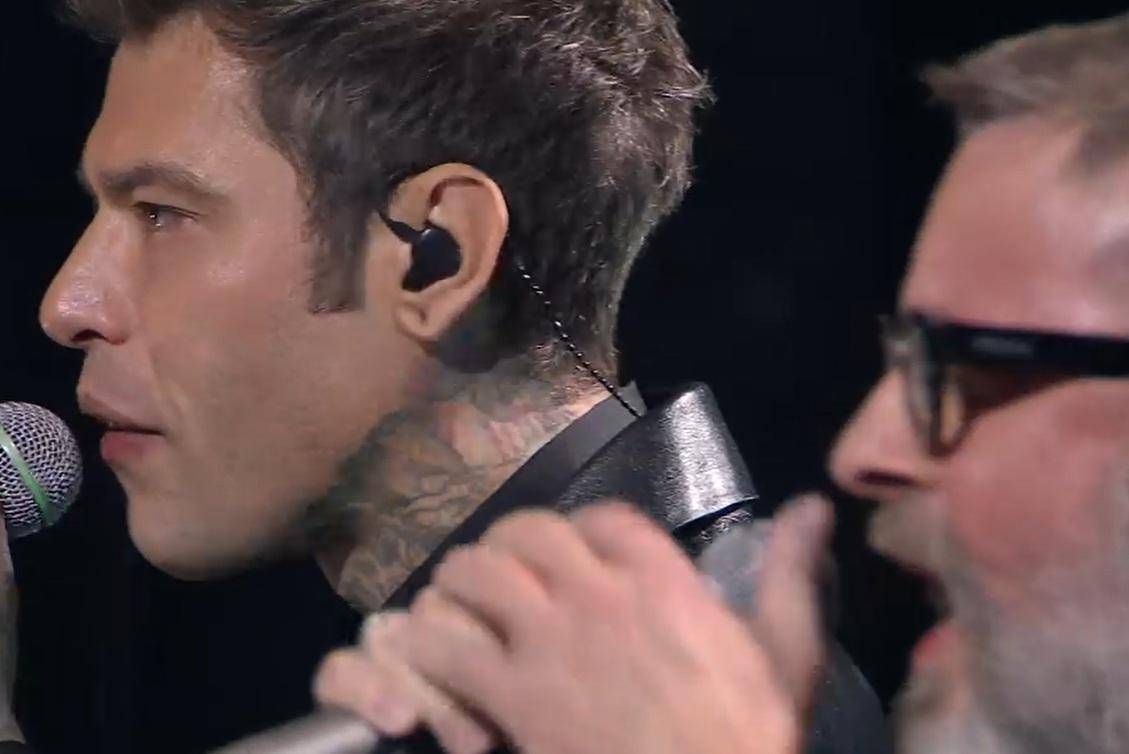 Fedez e Bella Stronza, l’ultimo verso è un mea culpa: “Giusto così”