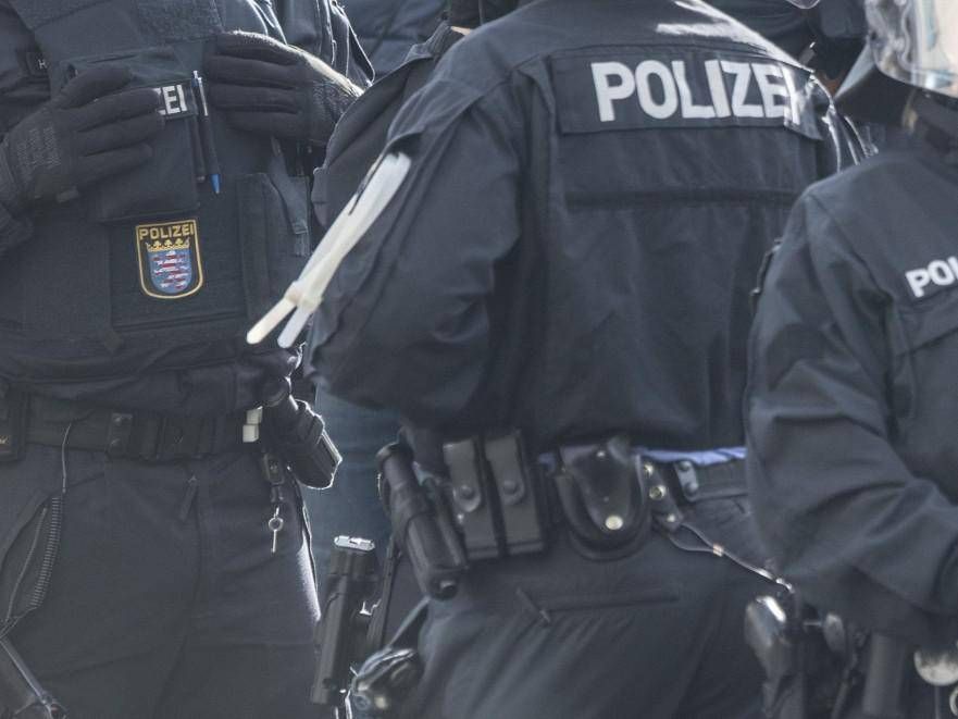 Bielefeld, spari davanti al tribunale: diversi feriti