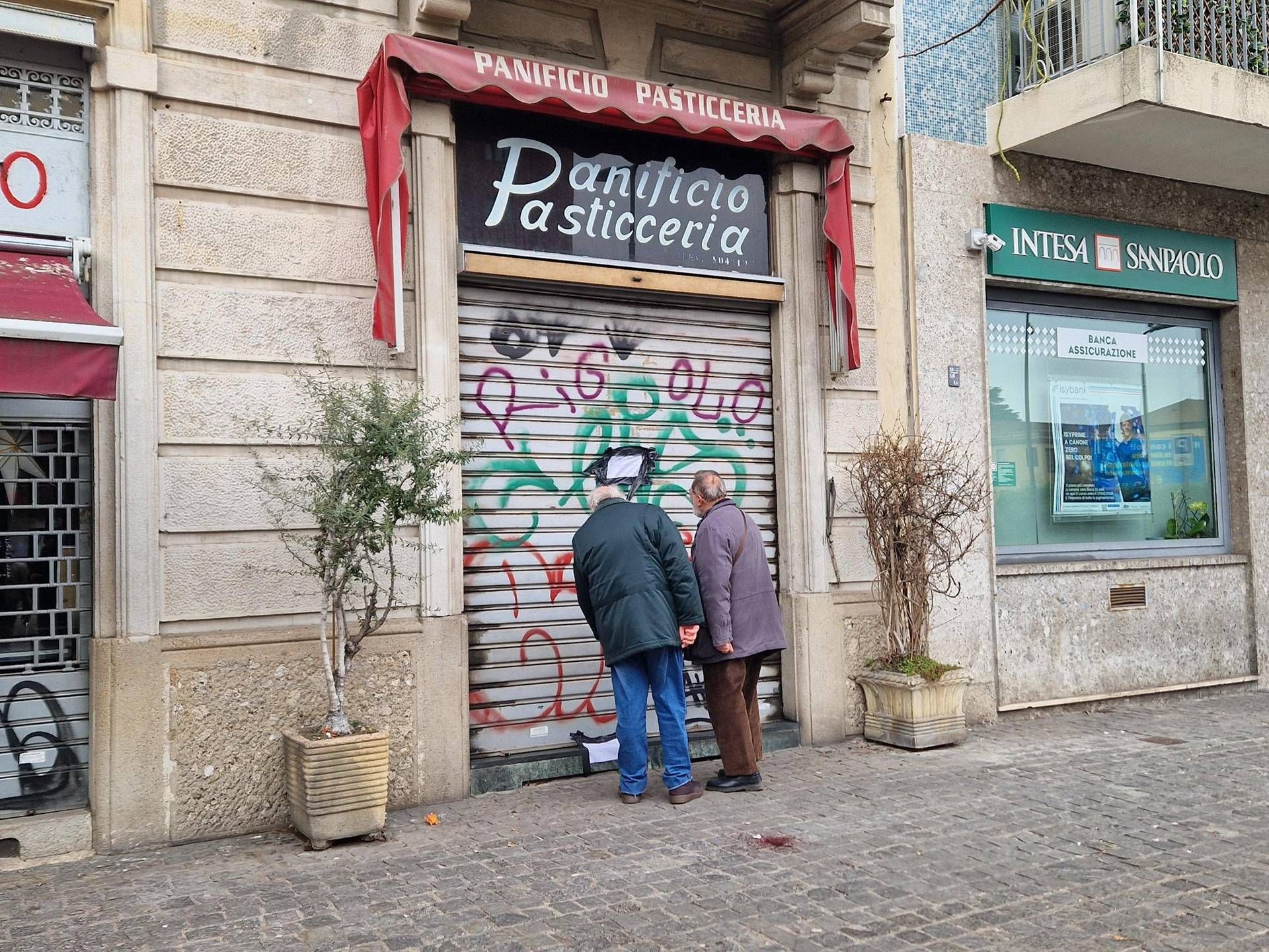 Omicidio a Milano in panetteria, arrestato il figlio del fornaio