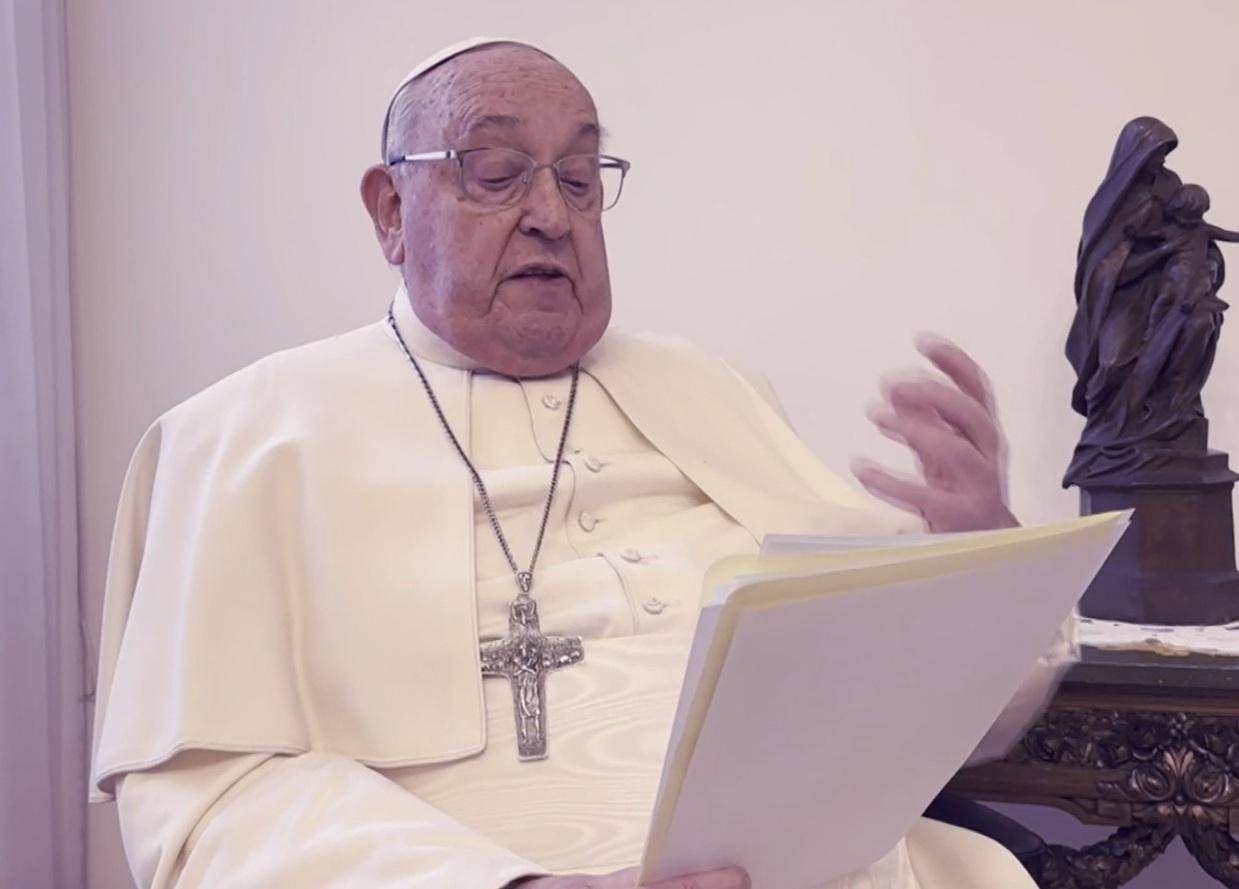 Sanremo 2025 nella storia, Papa Francesco manda un messaggio di pace