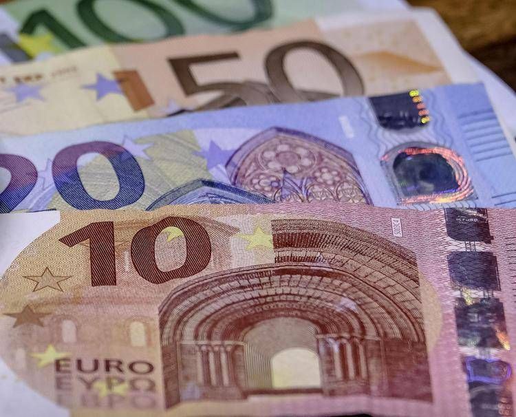 Euro, in Italia ritirate nel 2024 oltre due banconote false su 10