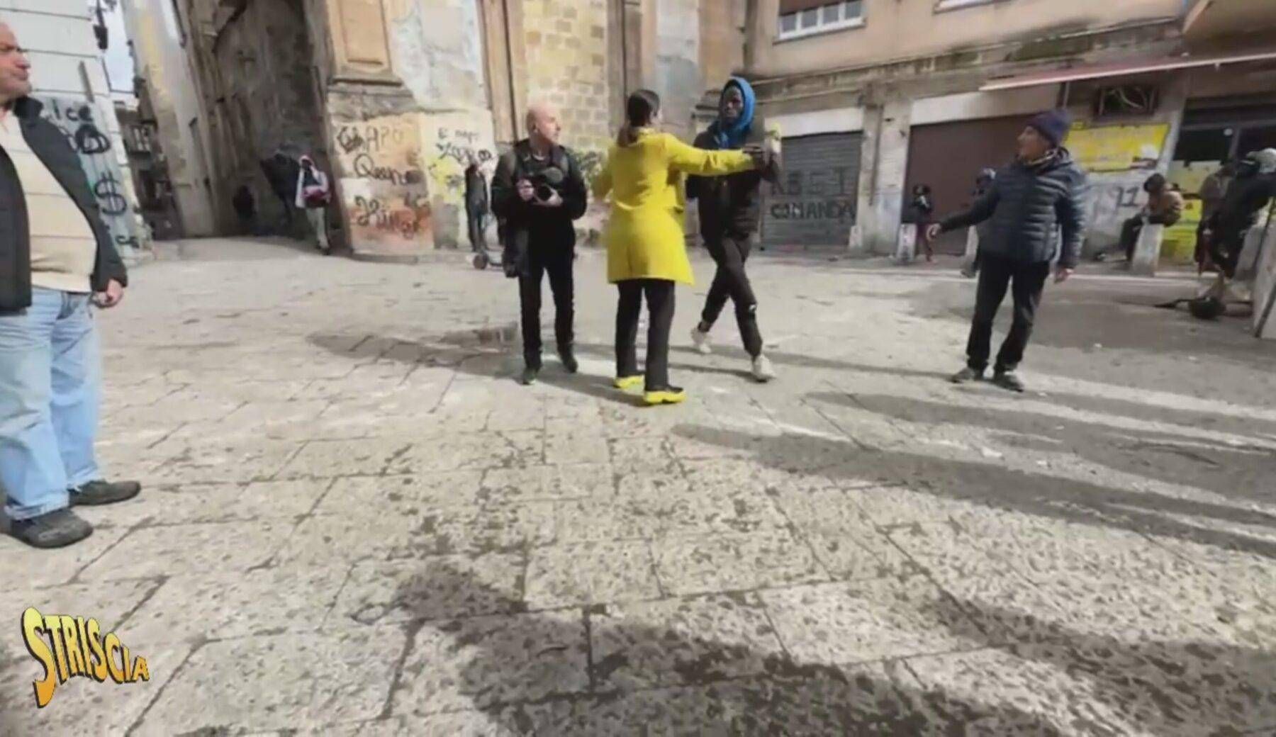 Striscia la notizia,  Stefania Petyx e la troupe aggrediti a Palermo