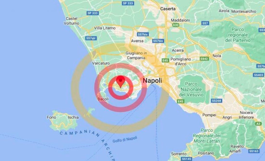 Terremoto ai Campi Flegrei, paura per scossa di 3.9: la situazione ora