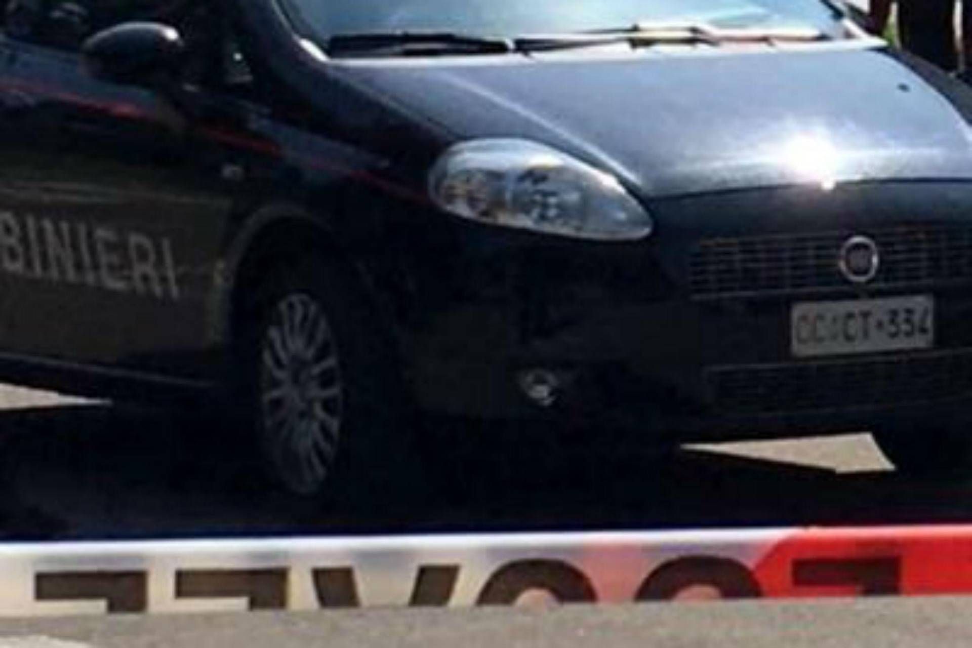 Accoltella e uccide il figlio durante una lite, 71enne in manette