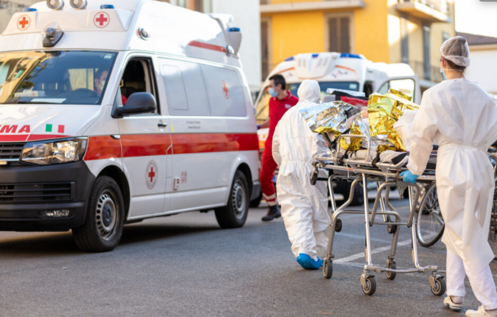 Tragedia a Napoli: coppia trovata morta in casa, ipotesi omicidio-suicidio