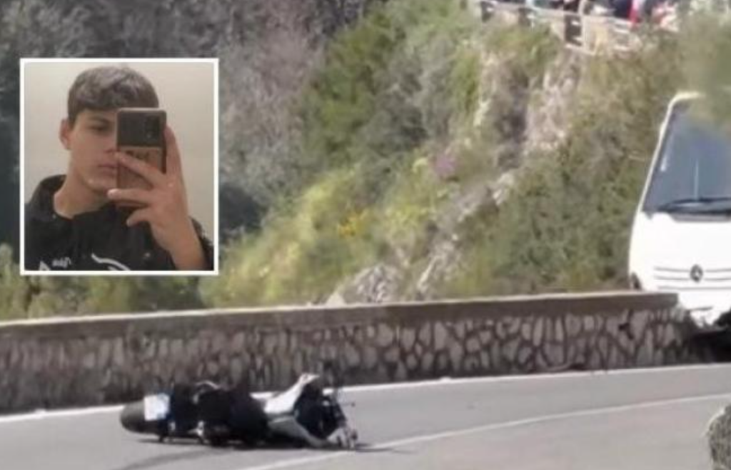 Tragedia sull’Amalfitana, morto il 19enne in sella allo scooter: si chiamava Jacopo