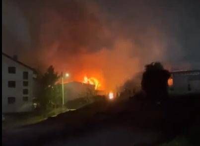 Strage di ragazzi in Macedonia del Nord, almeno 50 morti in incendio in discoteca