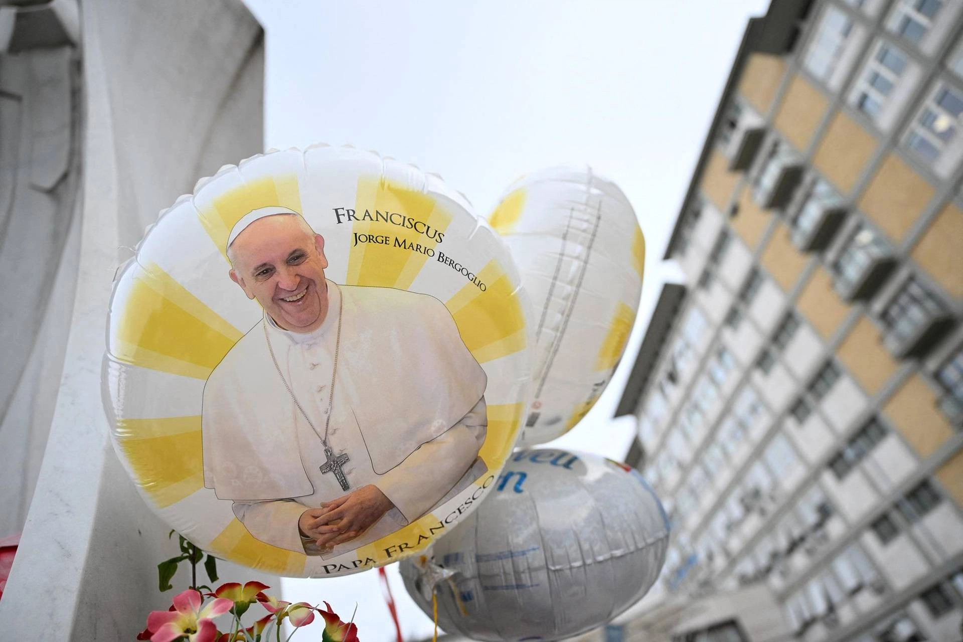 Papa Francesco come sta oggi, le sue condizioni dopo insufficienza respiratoria