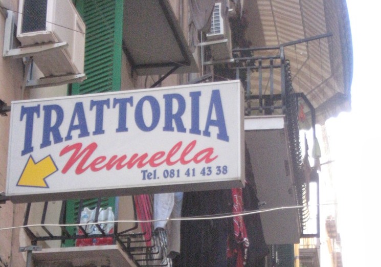 Trattoria da Nennella chiusa per lutto: “Viene a mancare la storia di Napoli”